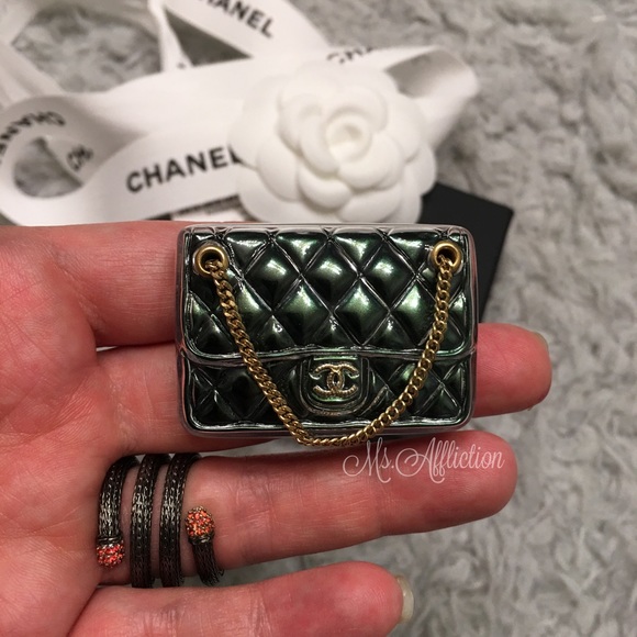 CHANEL Authentic CC Classic Flap Bag Brooch NWT - Picture 5 of 8